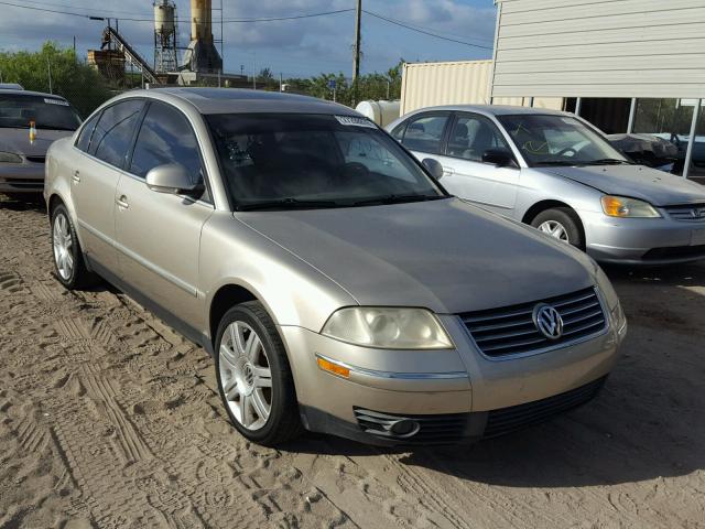 WVWAE63B35E054618 - 2005 VOLKSWAGEN PASSAT GLS TAN photo 1