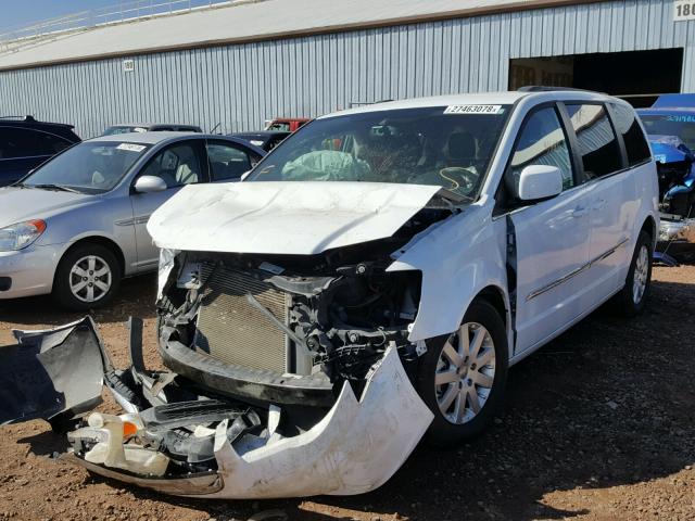 2C4RC1BG2ER228285 - 2014 CHRYSLER TOWN & COU WHITE photo 2