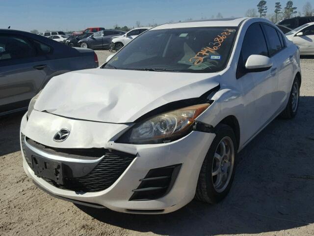 JM1BL1SF1A1181094 - 2010 MAZDA 3 I WHITE photo 2