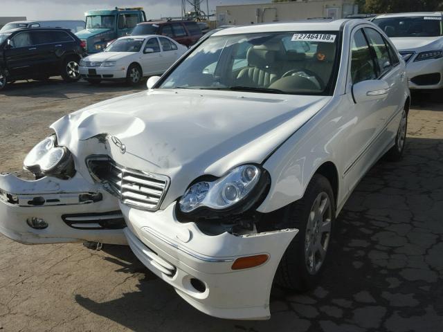 WDBRF92H16F739475 - 2006 MERCEDES-BENZ C GENERATI WHITE photo 2