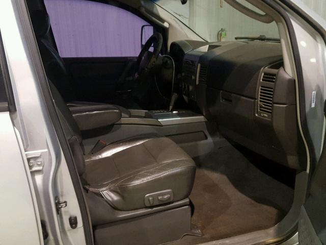 1N6AA07B55N508447 - 2005 NISSAN TITAN XE GRAY photo 5