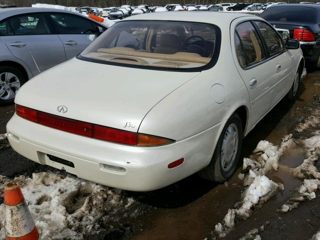 JNKAY21D0SM214684 - 1995 INFINITI J30 WHITE photo 4