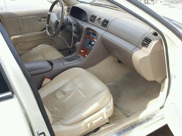 JNKAY21D0SM214684 - 1995 INFINITI J30 WHITE photo 5