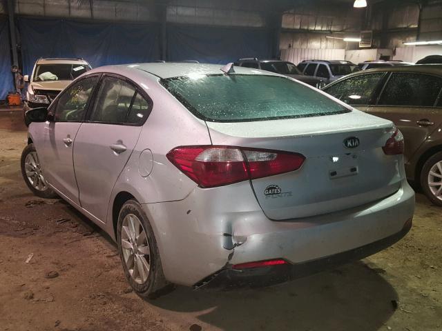 KNAFX4A66G5507012 - 2016 KIA FORTE LX SILVER photo 3