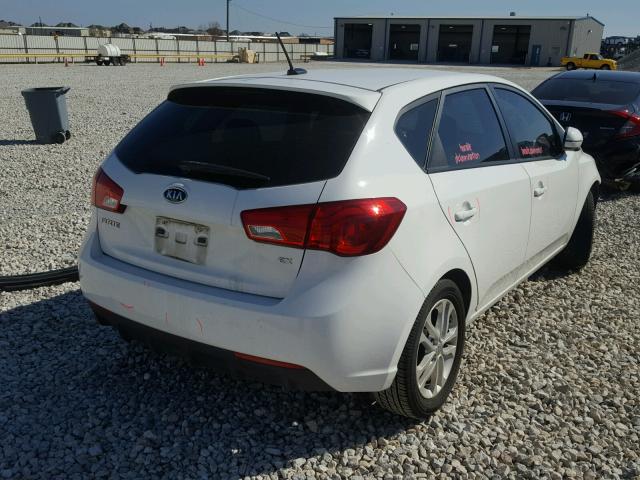 KNAFU5A24B5319805 - 2011 KIA FORTE EX WHITE photo 4