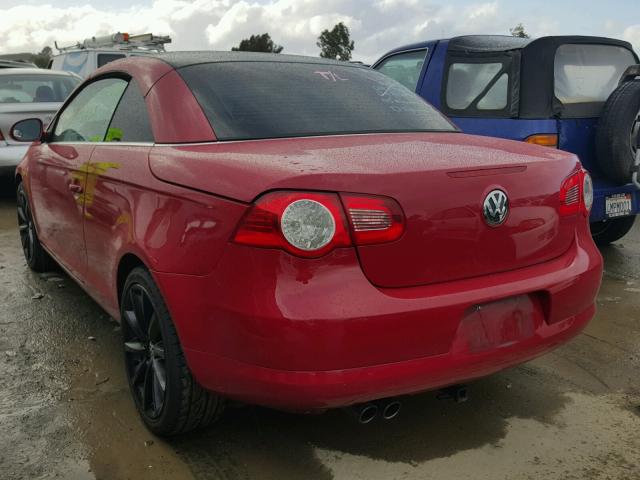 WVWDA71F37V030861 - 2007 VOLKSWAGEN EOS 2.0T S RED photo 3