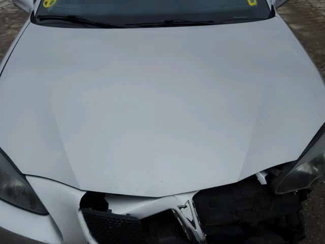 2G2WP552761313058 - 2006 PONTIAC GRAND PRIX Gümüş foto 7