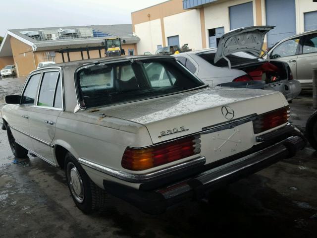 11602012059981 - 1976 MERCEDES-BENZ 280S WHITE photo 3