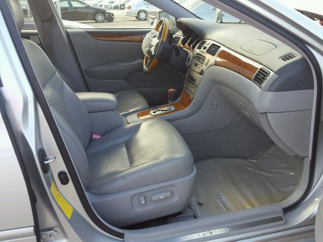 JTHBA30G765146944 - 2006 LEXUS ES 330 SILVER photo 5