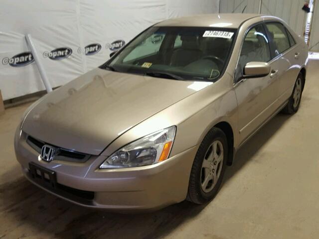 JHMCN36555C010854 - 2005 HONDA ACCORD HYB GOLD photo 2