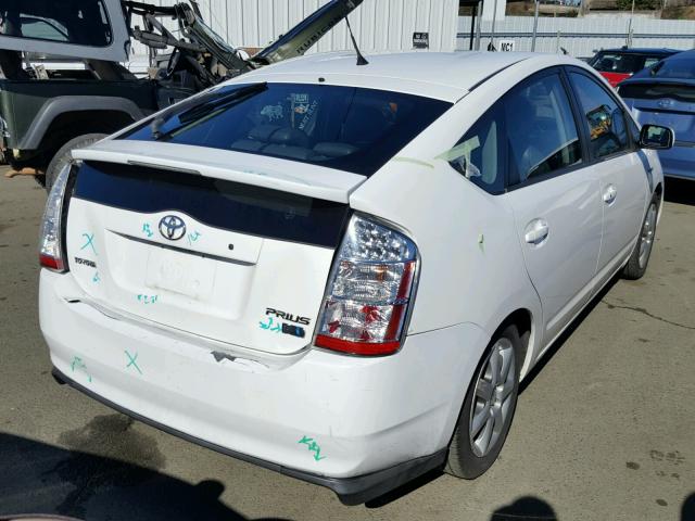 JTDKB20UX77550275 - 2007 TOYOTA PRIUS WHITE photo 4