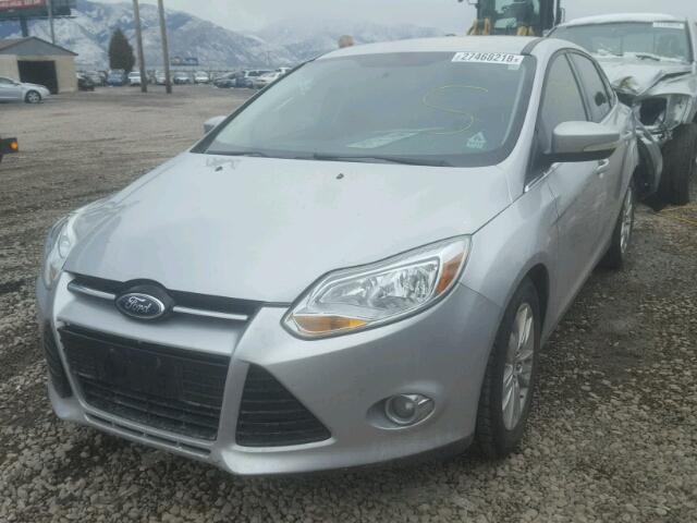 1FAHP3H2XCL367812 - 2012 FORD FOCUS SEL SILVER photo 2