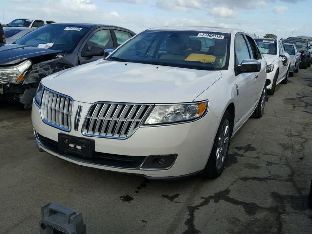 3LNDL2L30CR801828 - 2012 LINCOLN MKZ HYBRID WHITE photo 2