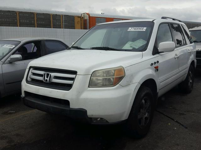 5FNYF28706B051006 - 2006 HONDA PILOT EX WHITE photo 2