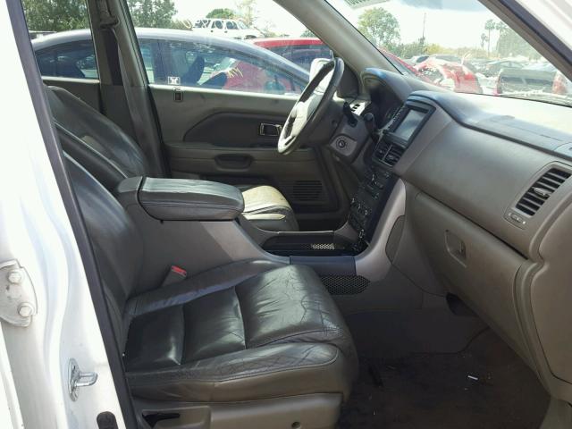 5FNYF28706B051006 - 2006 HONDA PILOT EX WHITE photo 5