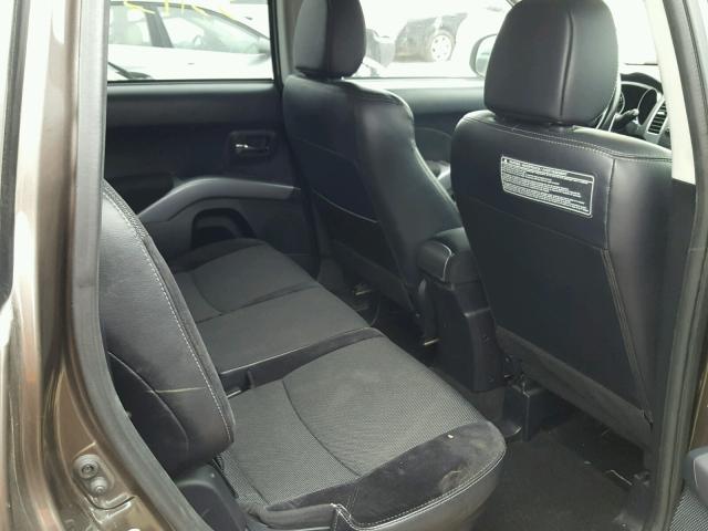 JA4AS3AW4BU013472 - 2011 MITSUBISHI OUTLANDER GRAY photo 6