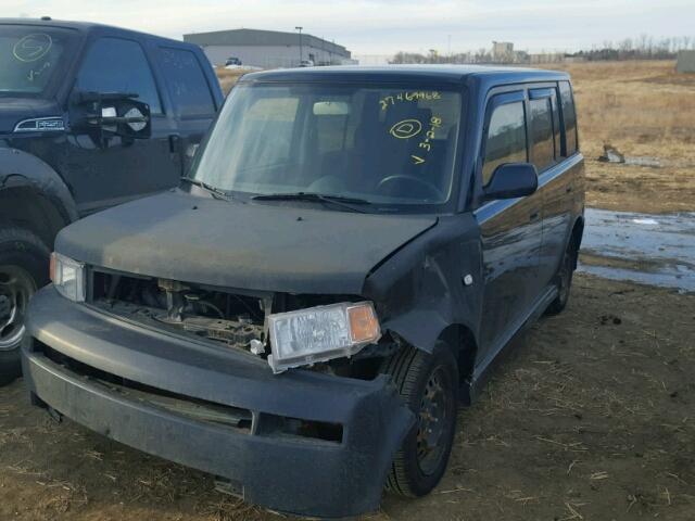 JTLKT334350192820 - 2005 TOYOTA SCION XB BLACK photo 2
