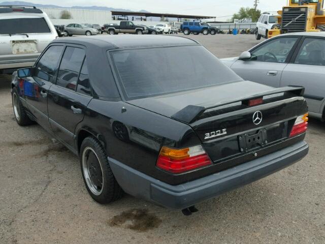 WDBEA30DXHA459290 - 1987 MERCEDES-BENZ 300 E BLACK photo 3