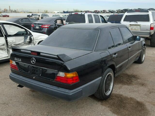 WDBEA30DXHA459290 - 1987 MERCEDES-BENZ 300 E BLACK photo 4