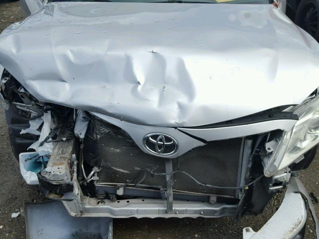 4T4BF3EK5AR026723 - 2010 TOYOTA CAMRY BASE SILVER photo 7