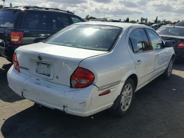 JN1CA31D41T810179 - 2001 NISSAN MAXIMA GXE WHITE photo 4