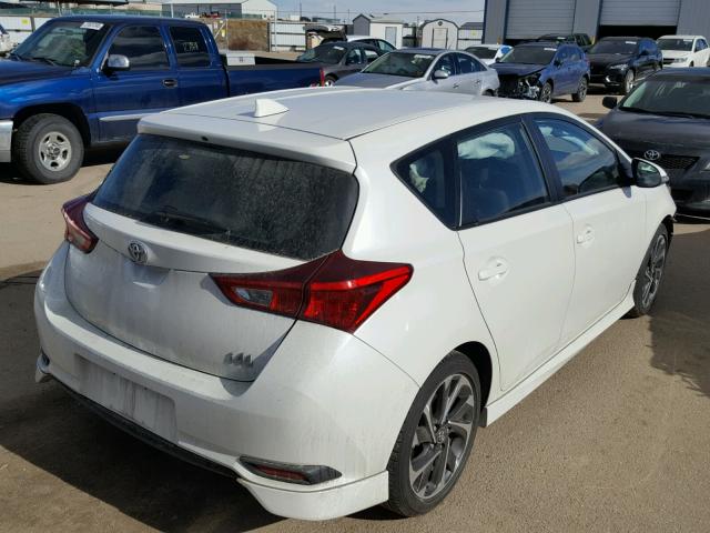 JTNKARJEXJJ554559 - 2018 TOYOTA COROLLA IM WHITE photo 4