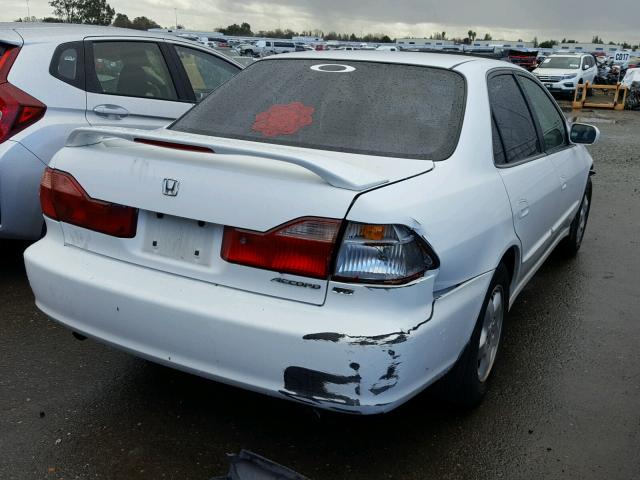 1HGCG1655WA025854 - 1998 HONDA ACCORD EX WHITE photo 4