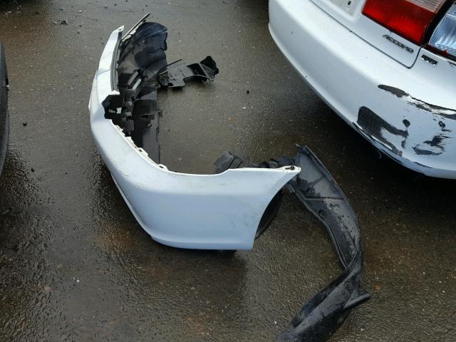 1HGCG1655WA025854 - 1998 HONDA ACCORD EX WHITE photo 9