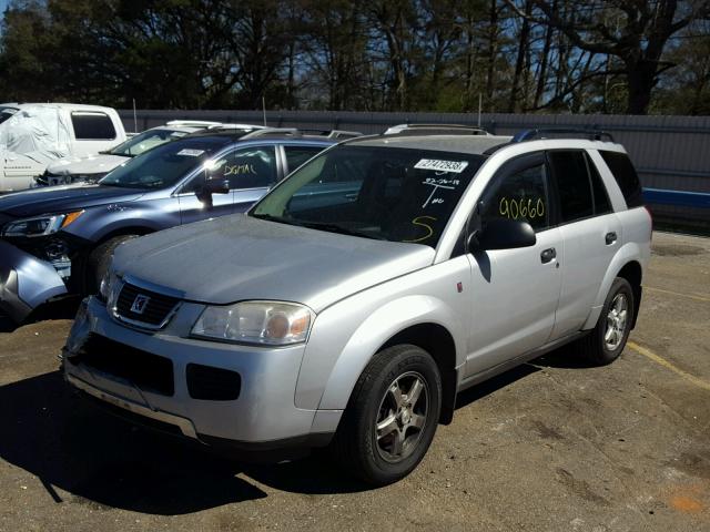 5GZCZ33D57S835432 - 2007 SATURN VUE SILVER photo 2