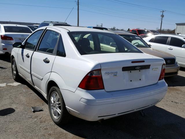 1FAFP34N17W254455 - 2007 FORD FOCUS ZX4 WHITE photo 3