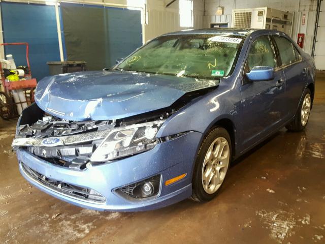 3FAHP0HAXAR293201 - 2010 FORD FUSION SE BLUE photo 2