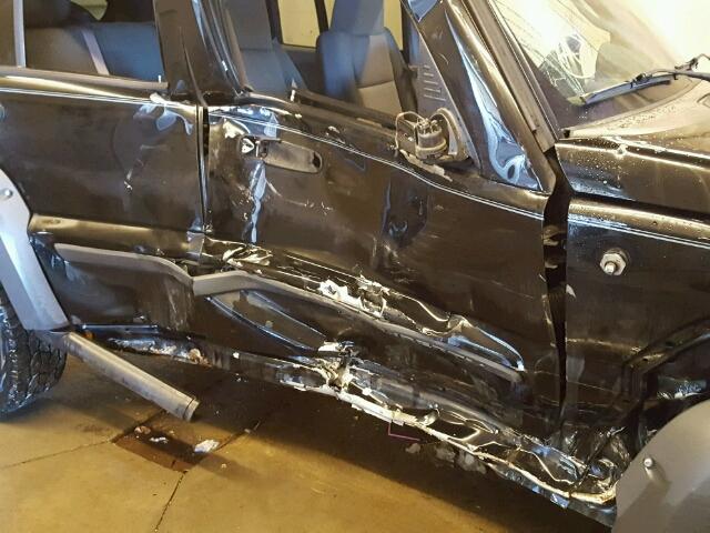 1J4GL38K05W726422 - 2005 JEEP LIBERTY RE BLACK photo 9
