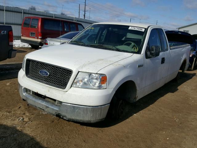 1FTPF12535NB42641 - 2005 FORD F150 WHITE photo 2