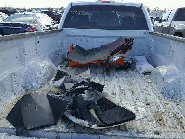 1FTPF12535NB42641 - 2005 FORD F150 WHITE photo 6