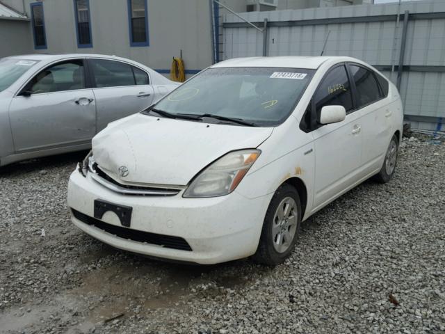 JTDKB20U683315980 - 2008 TOYOTA PRIUS WHITE photo 2