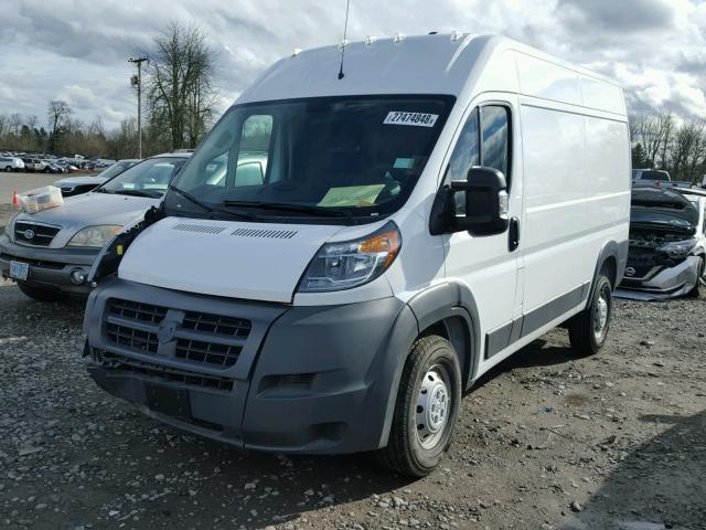 3C6TRVCG6JE112973 - 2018 RAM PROMASTER WHITE photo 2