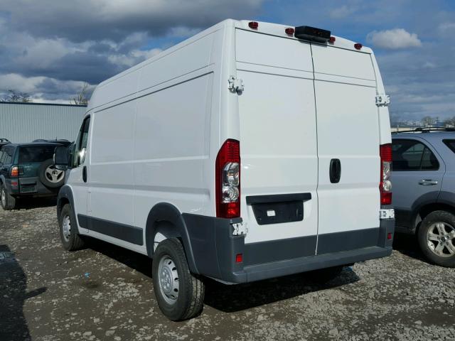 3C6TRVCG6JE112973 - 2018 RAM PROMASTER WHITE photo 3