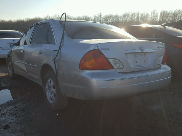 4T1BF28B0YU090825 - 2000 TOYOTA AVALON XL SILVER photo 3