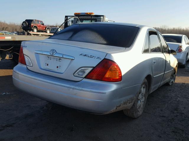 4T1BF28B0YU090825 - 2000 TOYOTA AVALON XL SILVER photo 4