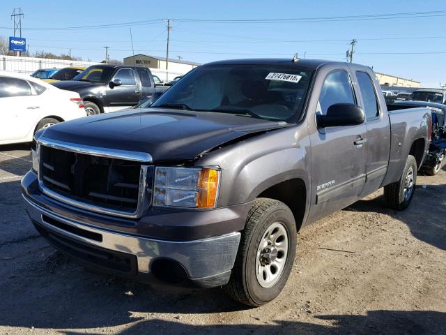 1GTR1UEA4BZ311930 - 2011 GMC SIERRA C15 GRAY photo 2