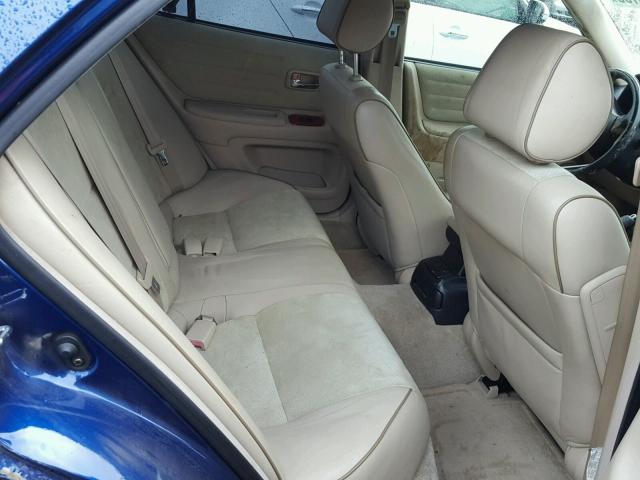 JTHBD182010021746 - 2001 LEXUS IS 300 BLUE photo 6