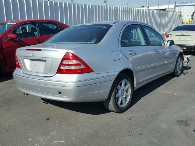 WDBRF64J54F505223 - 2004 MERCEDES-BENZ C 320 GRAY photo 4