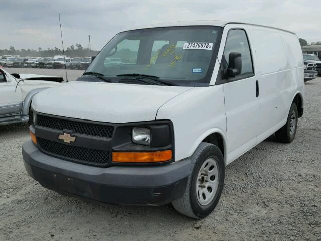 1GCSGAFX3C1202246 - 2012 CHEVROLET EXPRESS G1 WHITE photo 2