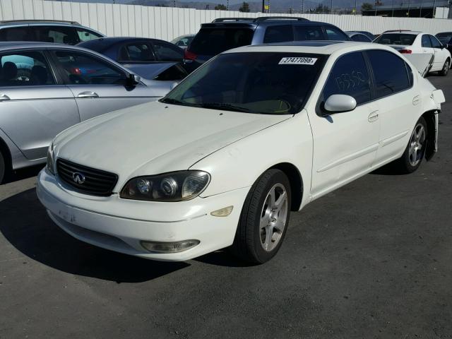 JNKDA31AX2T014947 - 2002 INFINITI I35 WHITE photo 2