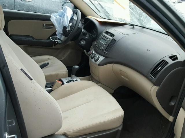 KMHDU46D99U808601 - 2009 HYUNDAI ELANTRA GL GRAY photo 5