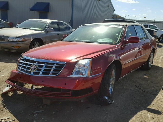 1G6KD57Y76U239393 - 2006 CADILLAC DTS RED photo 2