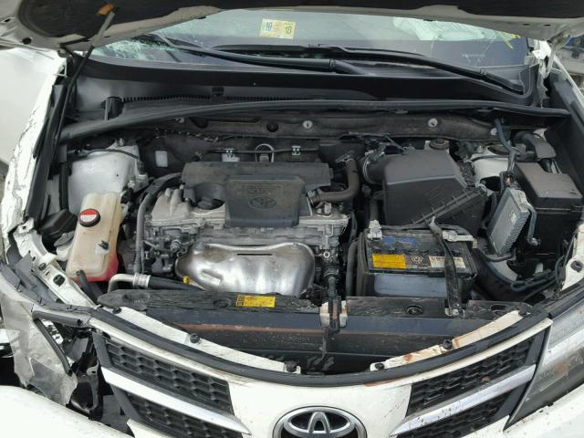 JTMRFREV3FD136459 - 2015 TOYOTA RAV4 XLE WHITE photo 7