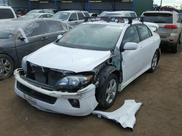 2T1BU4EEXBC553157 - 2011 TOYOTA COROLLA BA WHITE photo 2