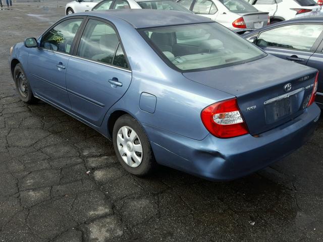 JTDBE32KX30233625 - 2003 TOYOTA CAMRY LE BLUE photo 3