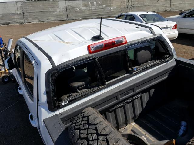 1GCGTEEN9H1301539 - 2017 CHEVROLET COLORADO Z WHITE photo 9